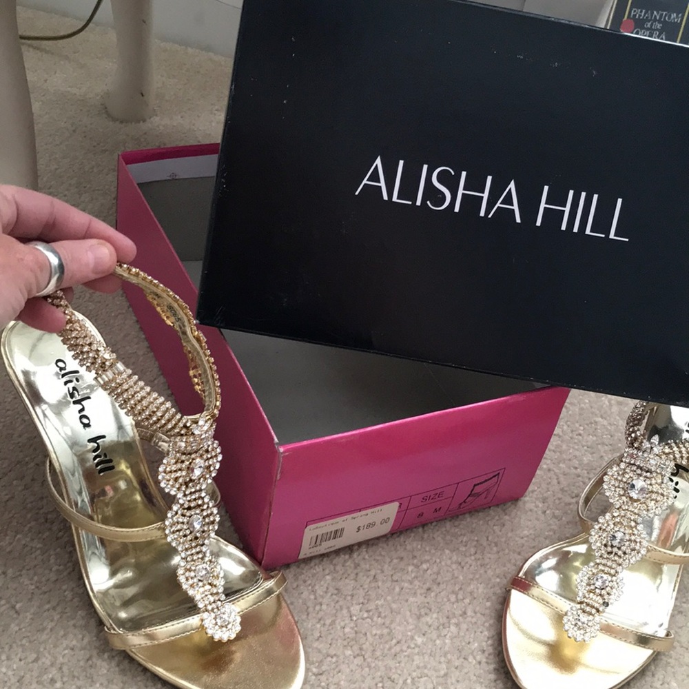 👠 Gold Heels 👠